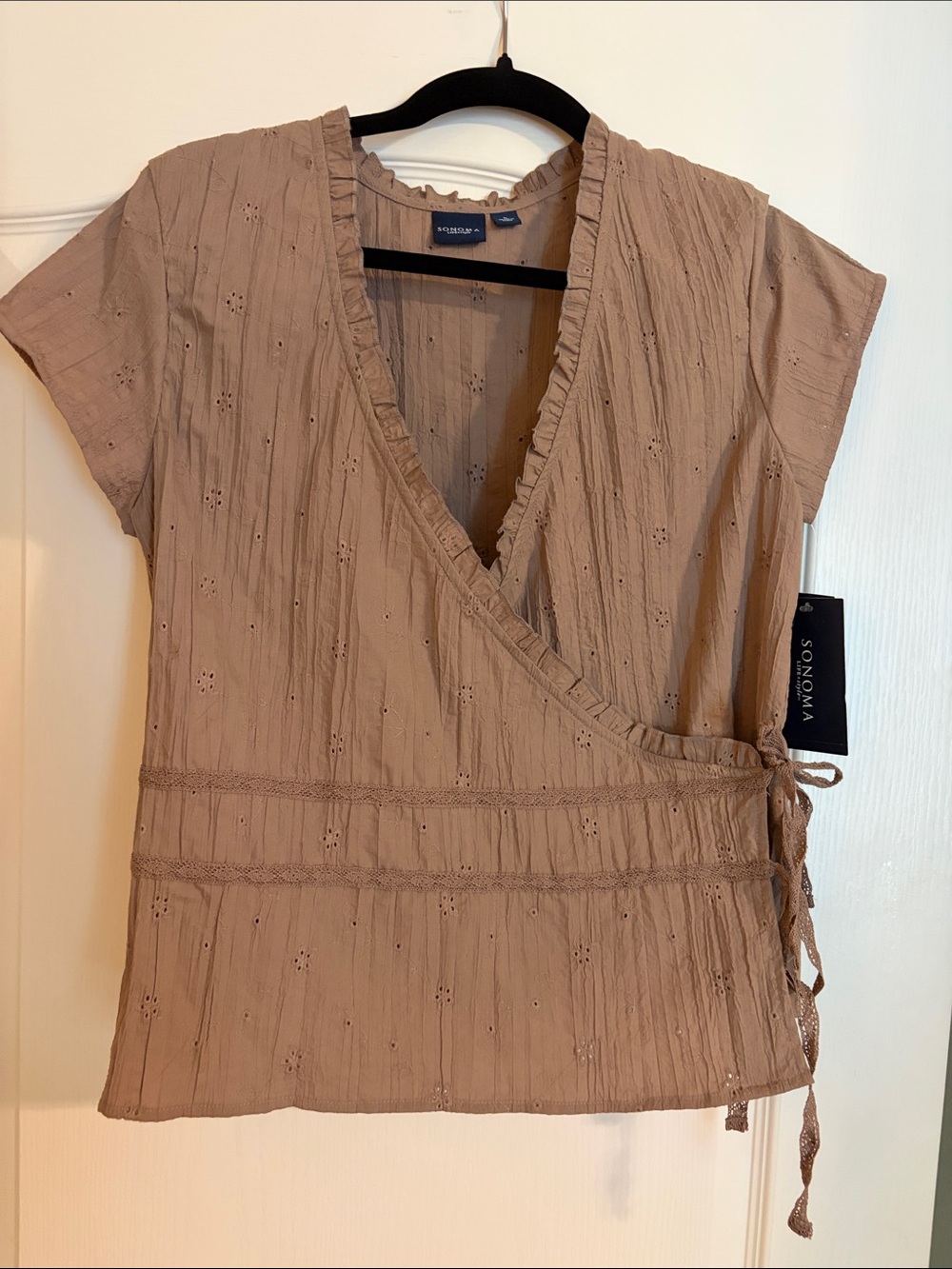 Sonoma Misses Brown Eyelet Tie-Waist V-Neck Top Sz L NWT